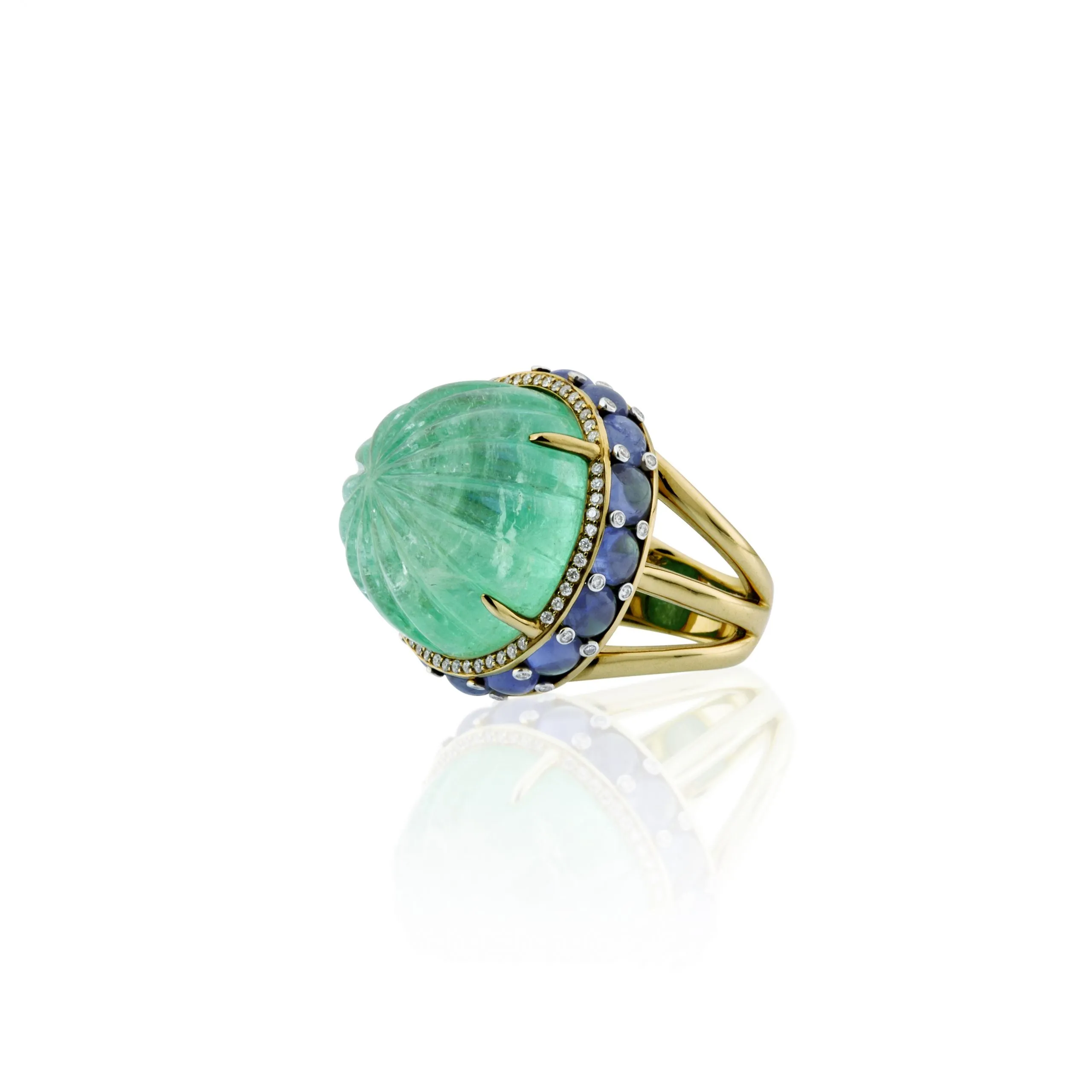 18kt Gold Carved Emerald Ring