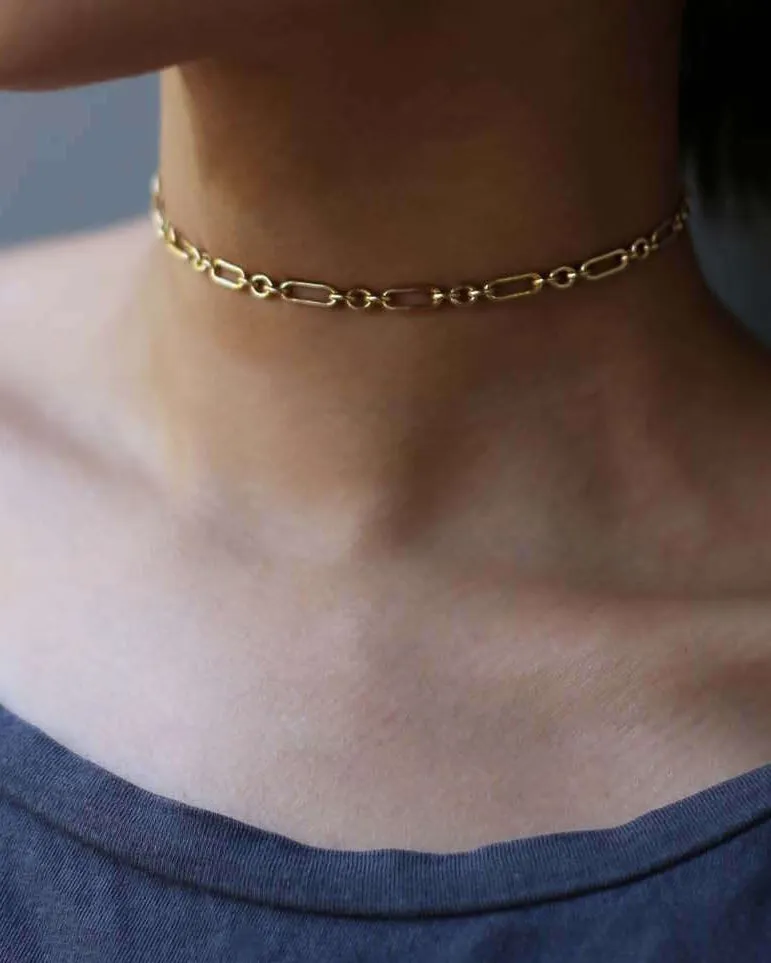 Bold Halo Bar Choker