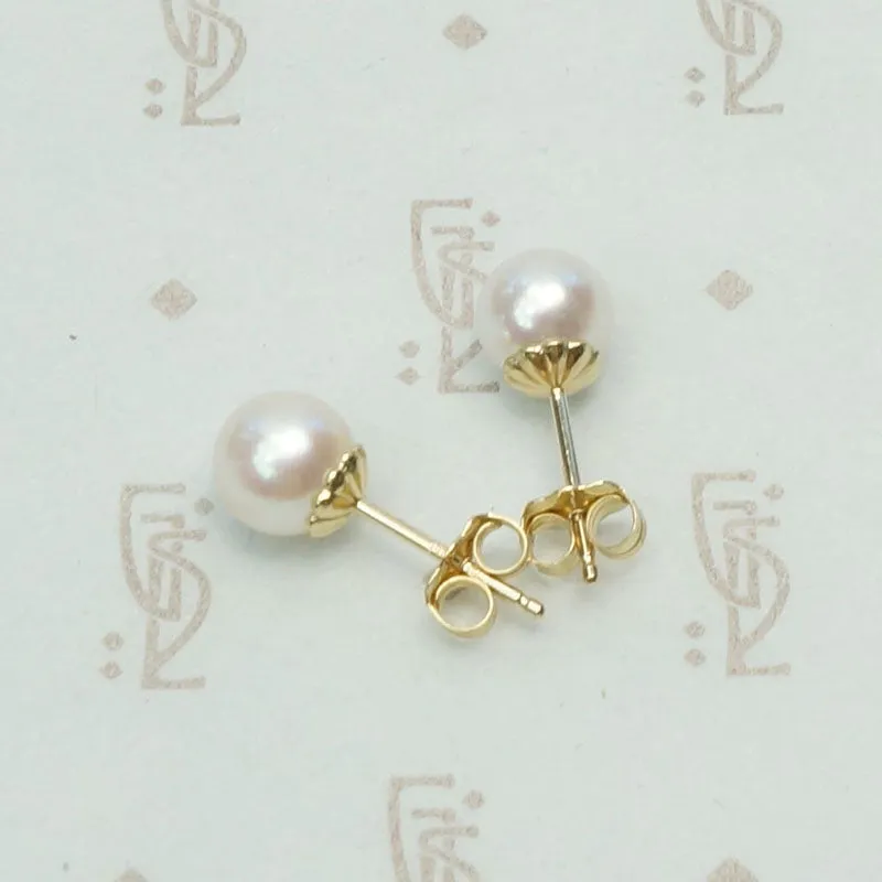 Classic Cultured Pearl Studs in 14k Gold