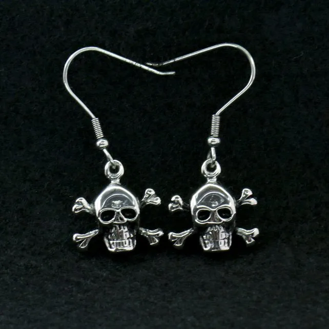 Hot Leathers JWE1103 Stainless Steel Skull and Crossbones Earrings