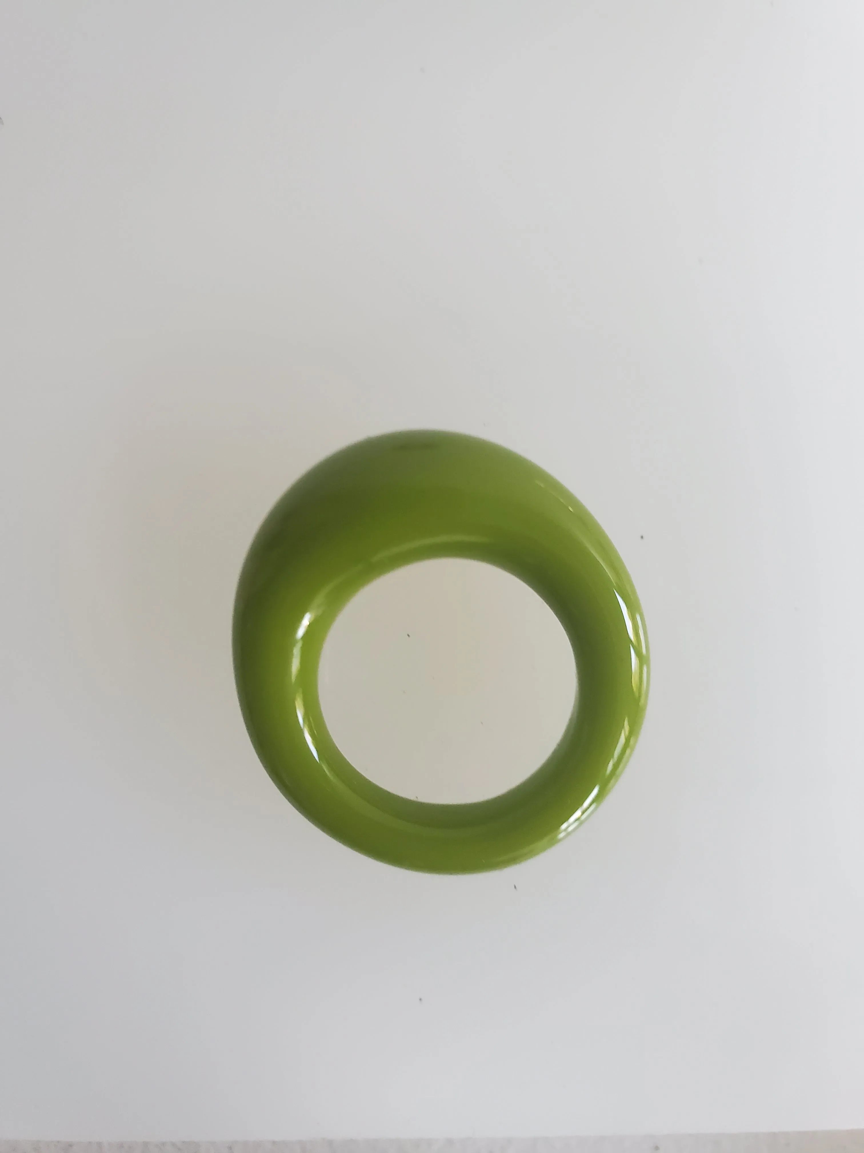 KEANE  - Glass Ring / Avocado Green