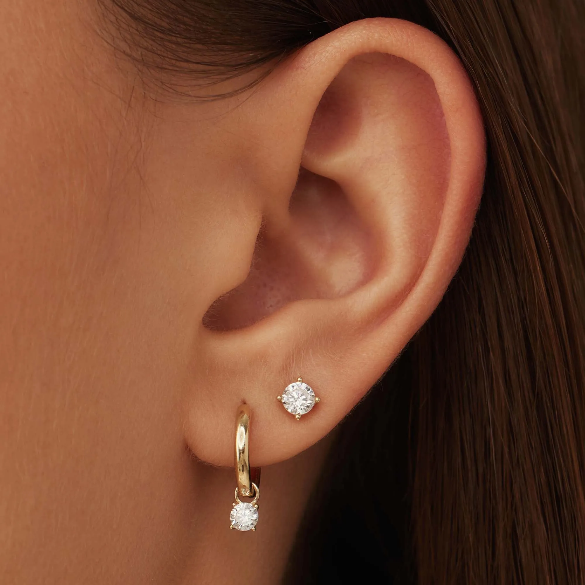 Le Marais Lourdes 14 karat gold ear studs with zirconia stone