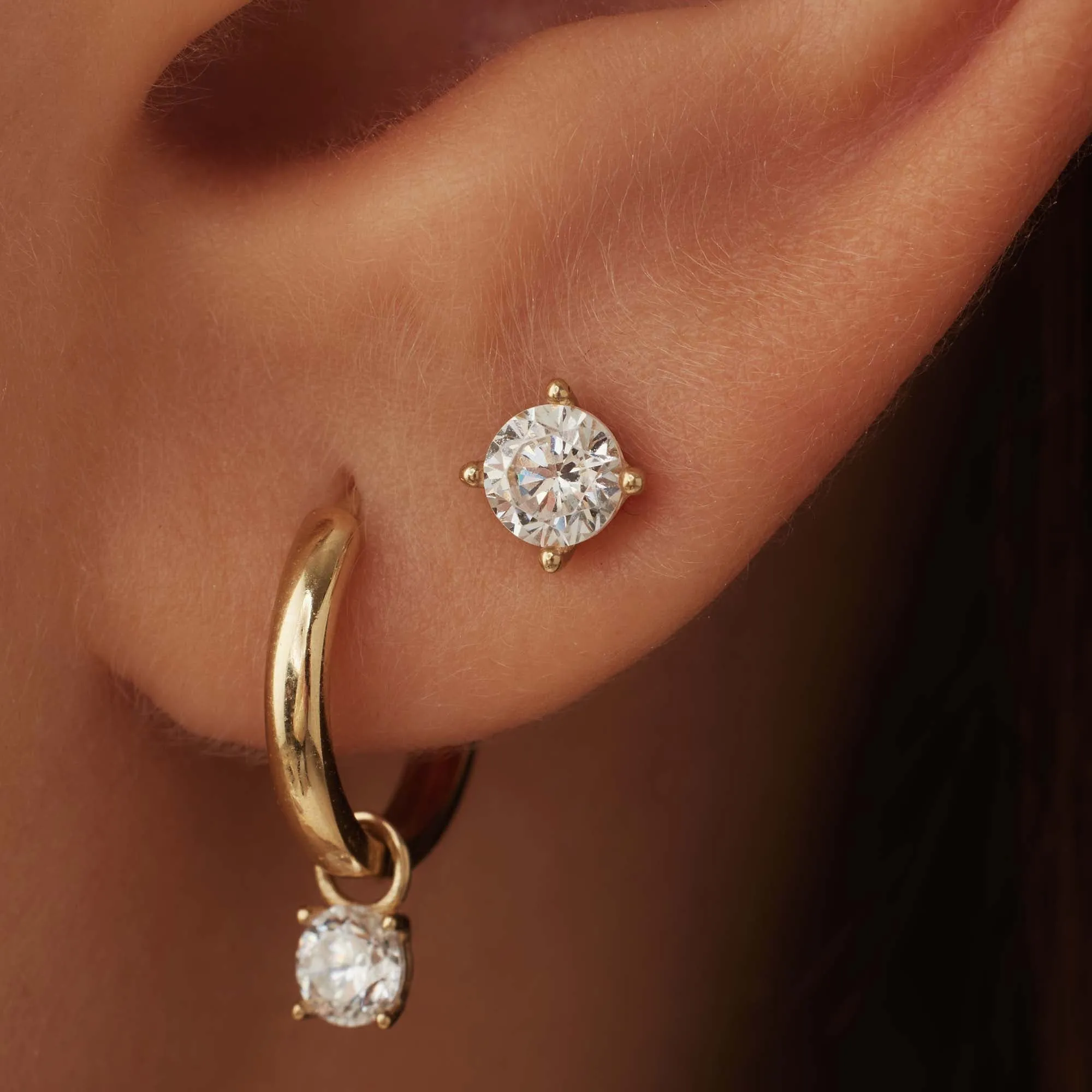 Le Marais Lourdes 14 karat gold ear studs with zirconia stone