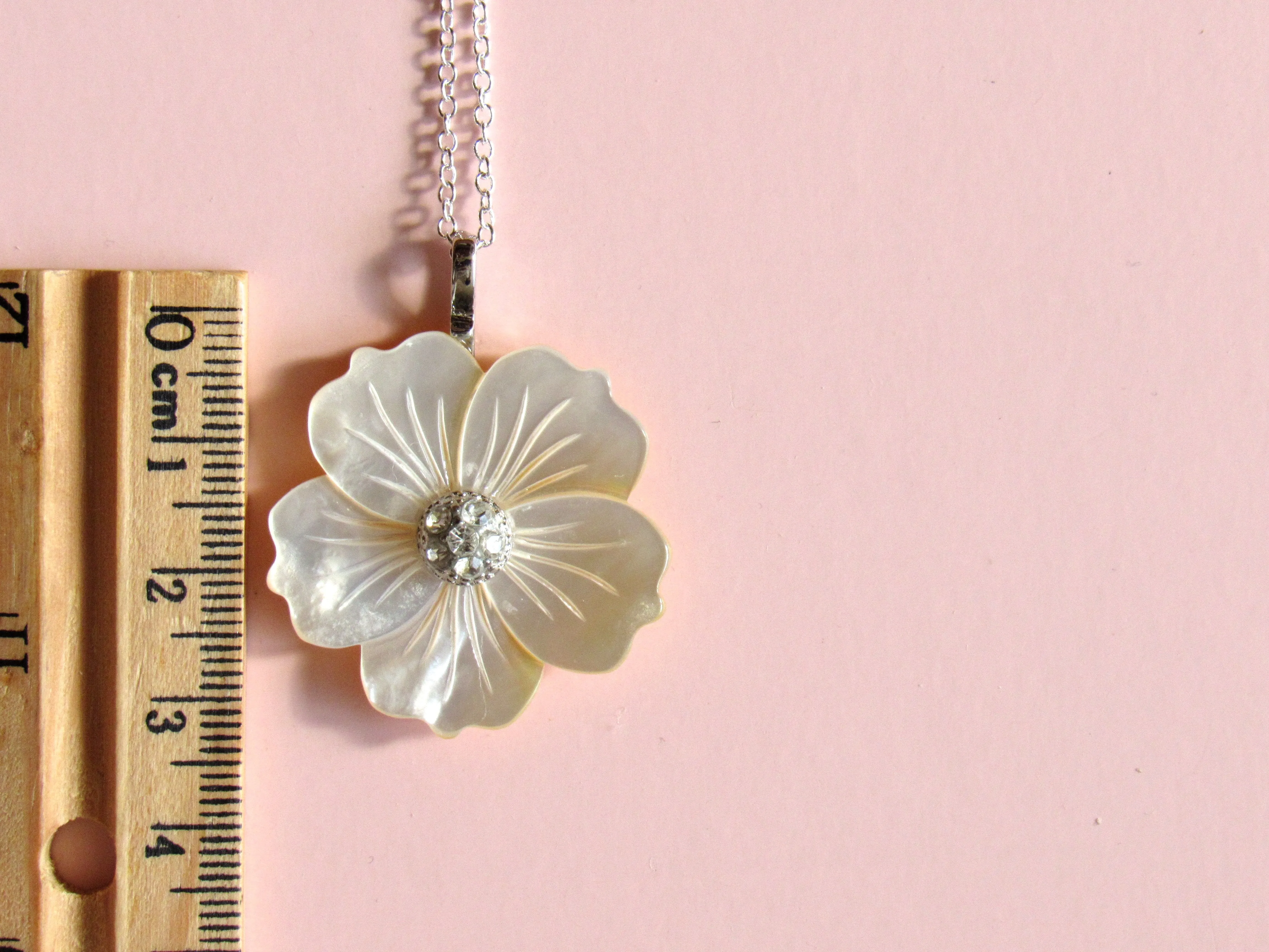 Mother of Pearl Floral Necklaces