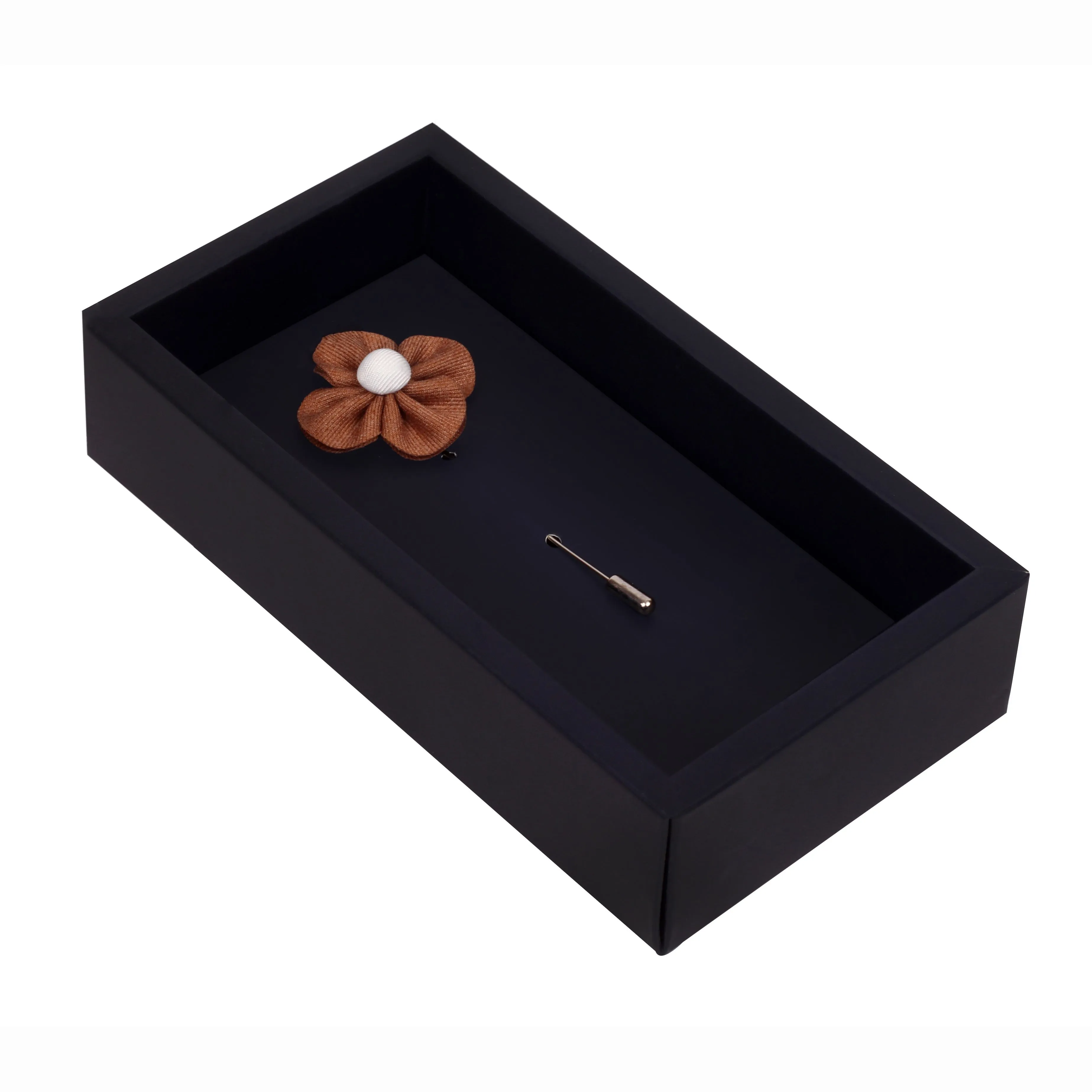 Peluche The Four Petal Flower Brown Brooch Lapel Pin