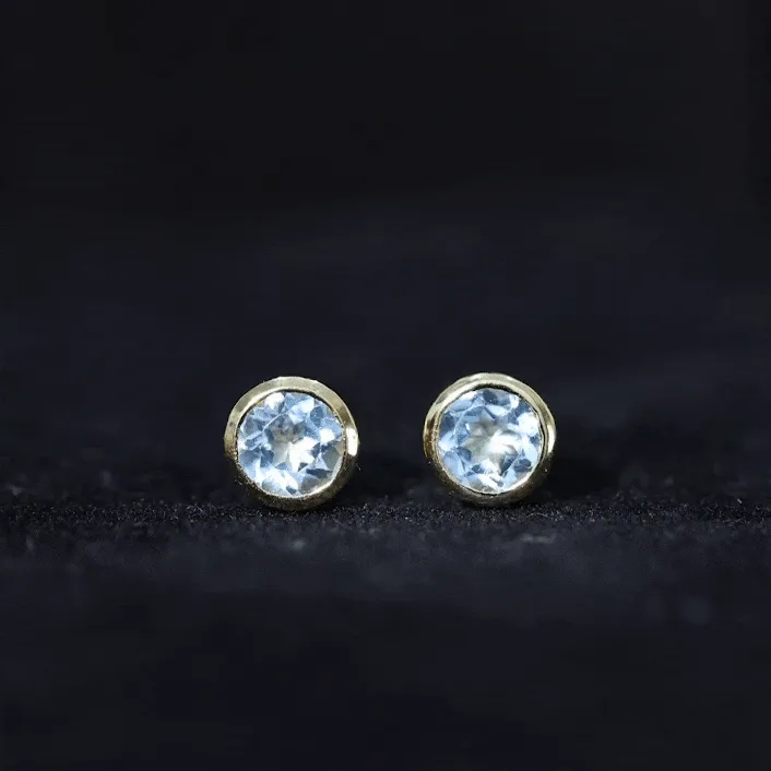 Sky Blue Topaz Solitaire Stud Earrings in Bezel Setting