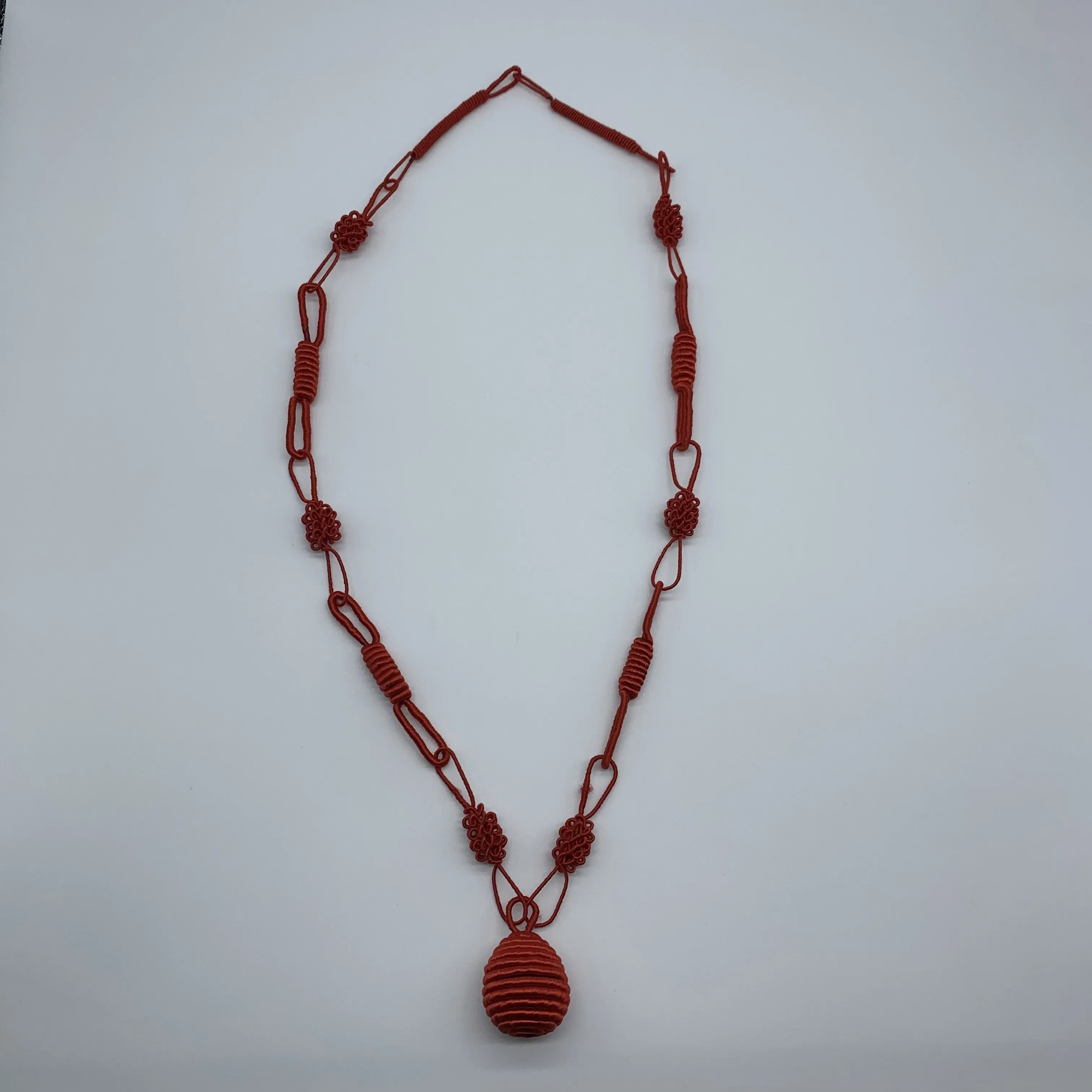 Thread W/Metal Necklace -Red Rama