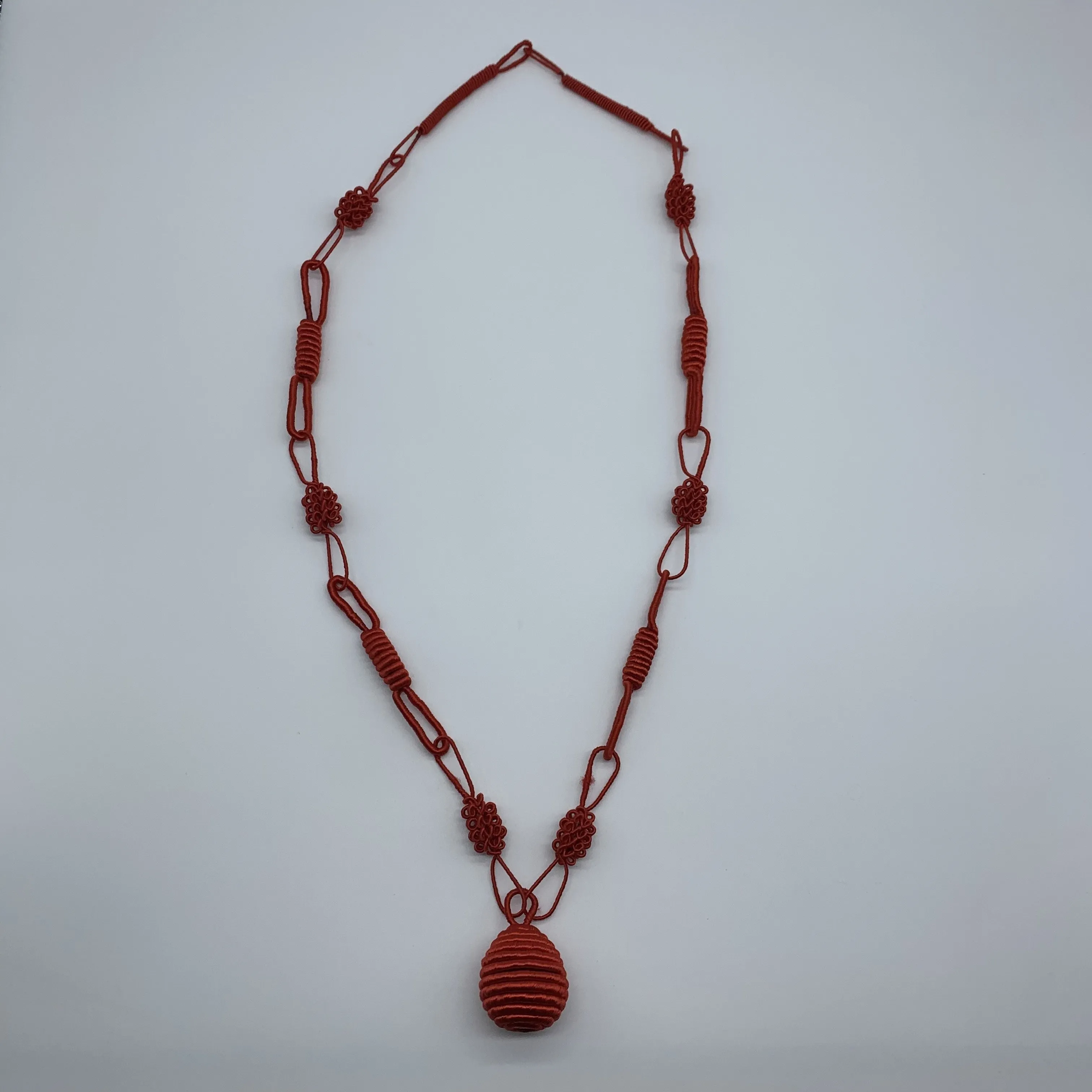 Thread W/Metal Necklace -Red Rama